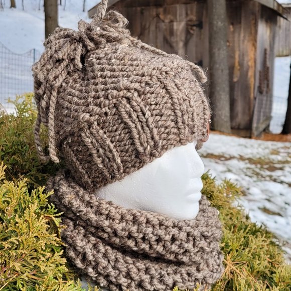 Wool winter set, sweater, hat and scarf, Barley color, hand knititted - Picture 7 of 16